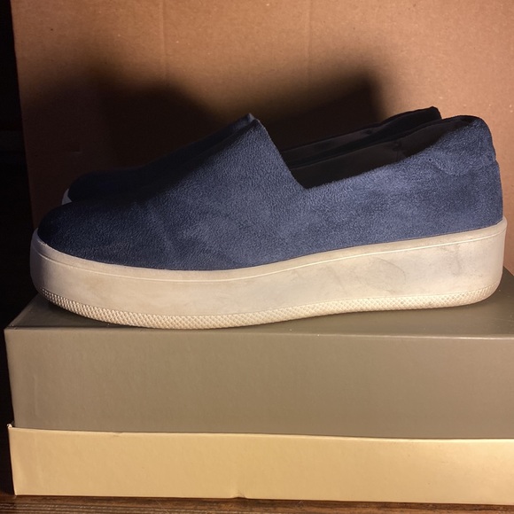 “Hilda” Navy slip on sneakers (loafers?), Steven by Steve Madden, size 7.5 - Picture 6 of 10